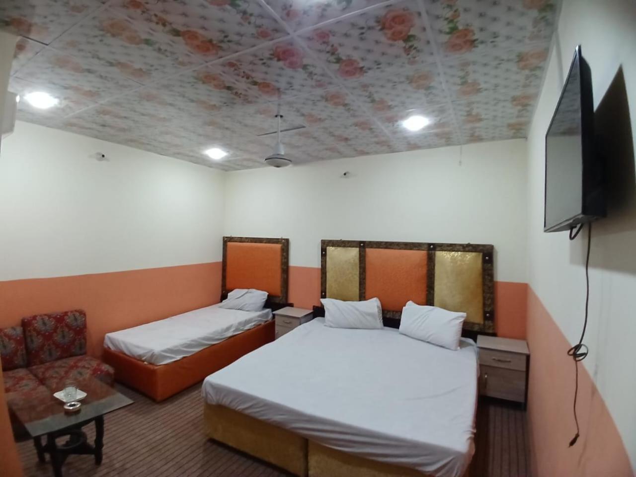 New Pak Royal Hotel Lahore Extérieur photo
